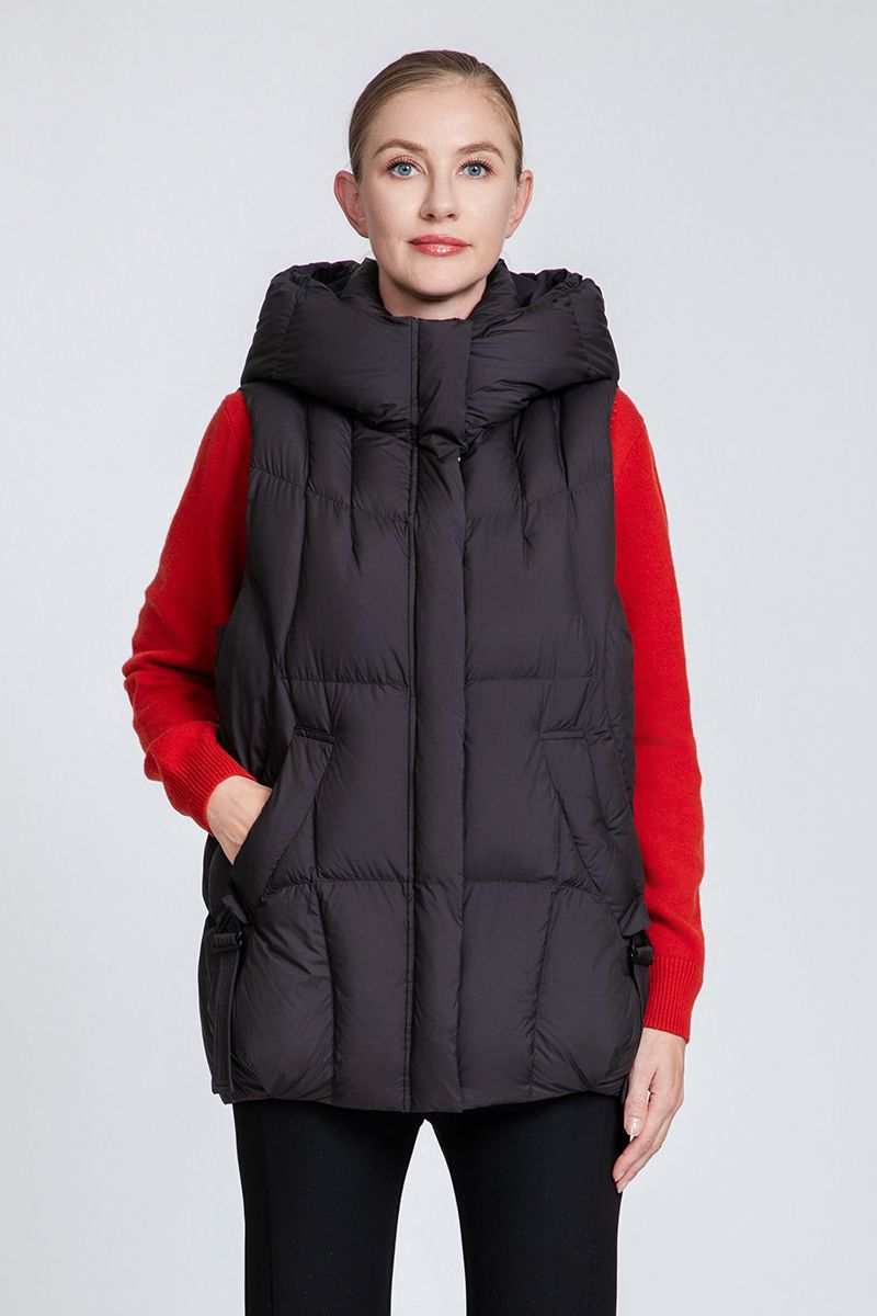 Women's thickened hooded down vest.