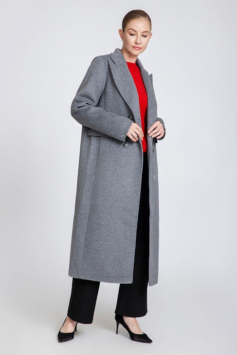 Women's Oversized Lapel Long Wool Coat with Double-Breasted Closure