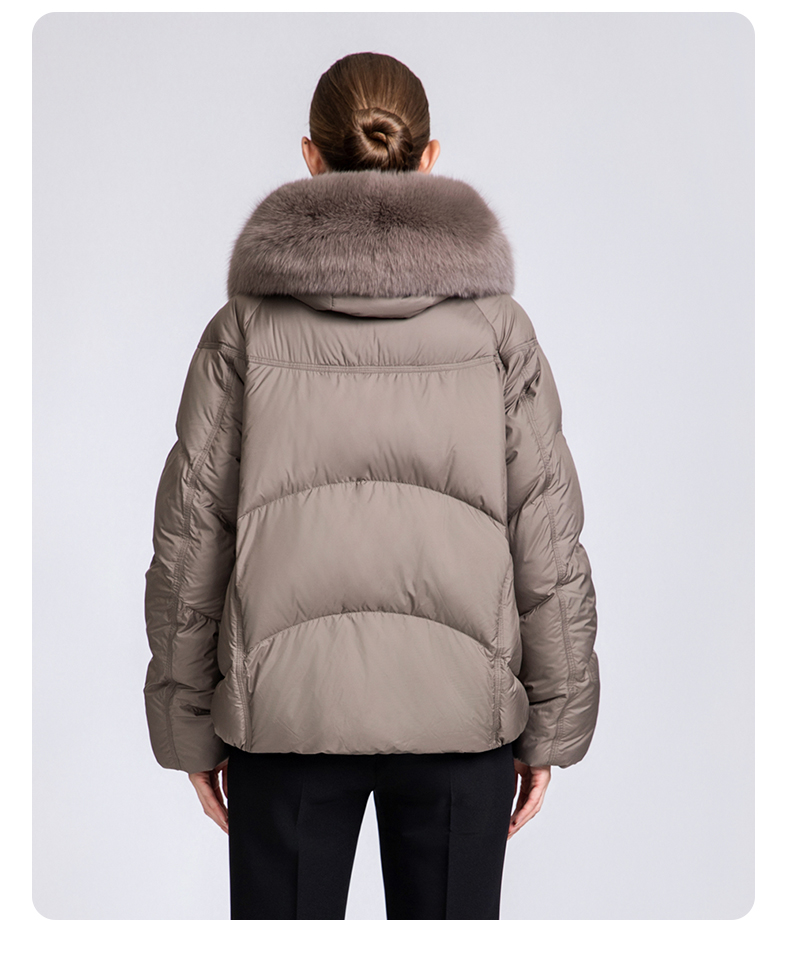 Women's short down jacket with fox fur collar