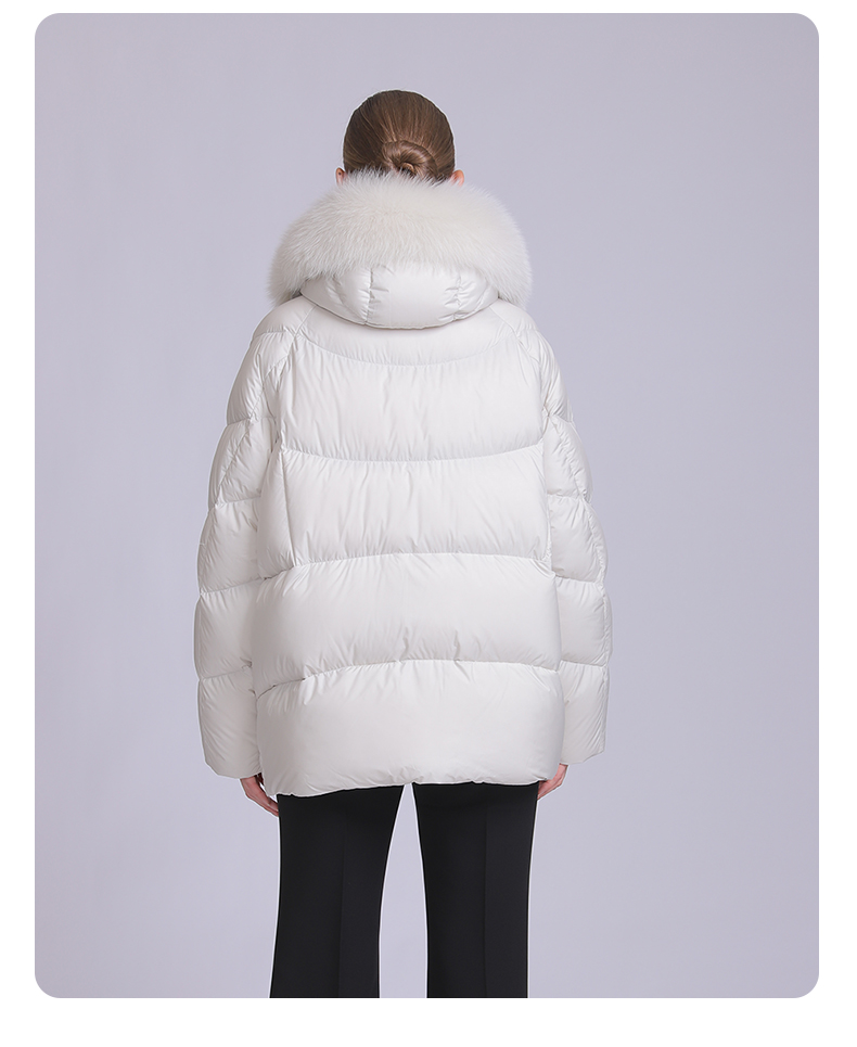 Short down jacketwith fox fur collar