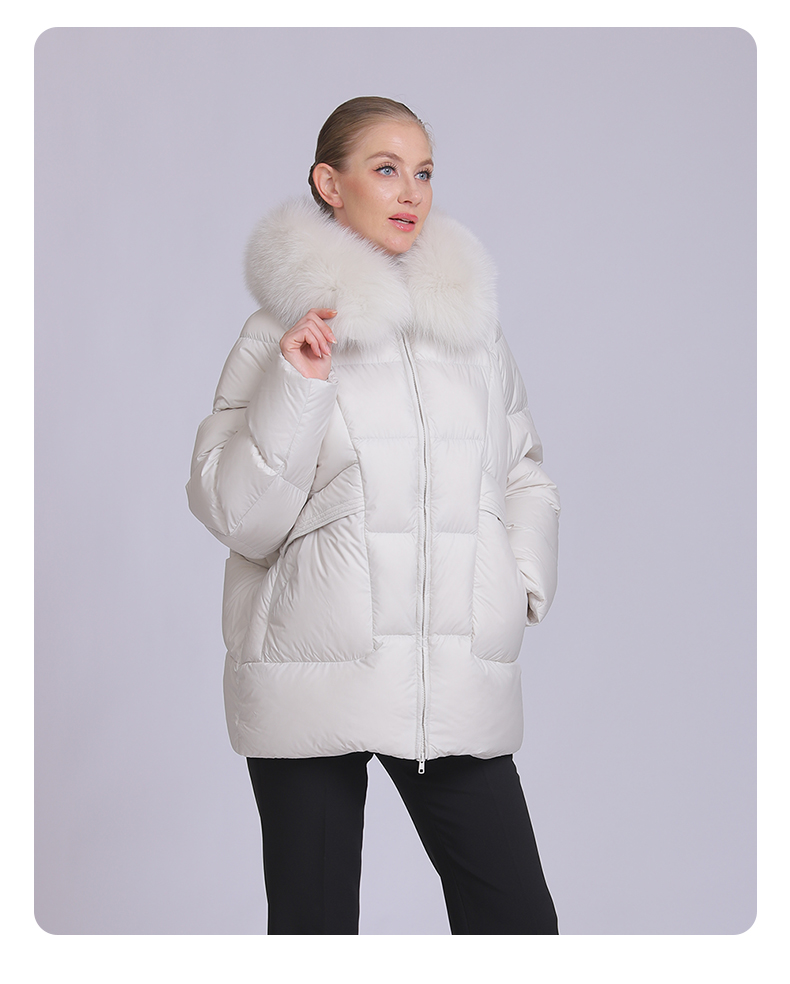Short down jacketwith fox fur collar