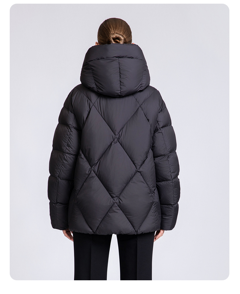Women's thickened short hooded down jacket.