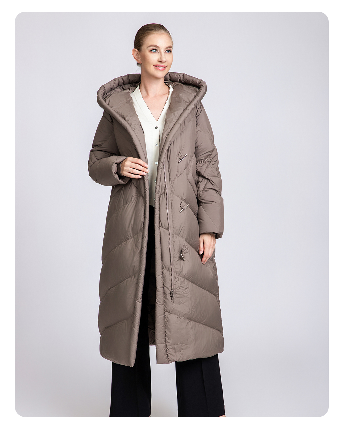 Women's Short Raglan Sleeve Down Jacket 90% Duck Down Women's Short Raglan Sleeve Down Jacket 90% Duck Down