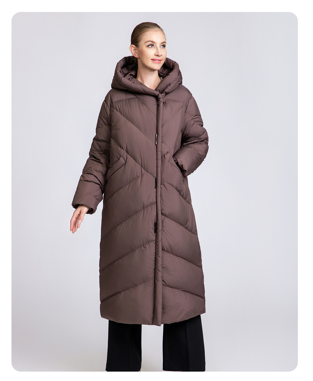 Women's Short Raglan Sleeve Down Jacket 90% Duck Down Women's Short Raglan Sleeve Down Jacket 90% Duck Down