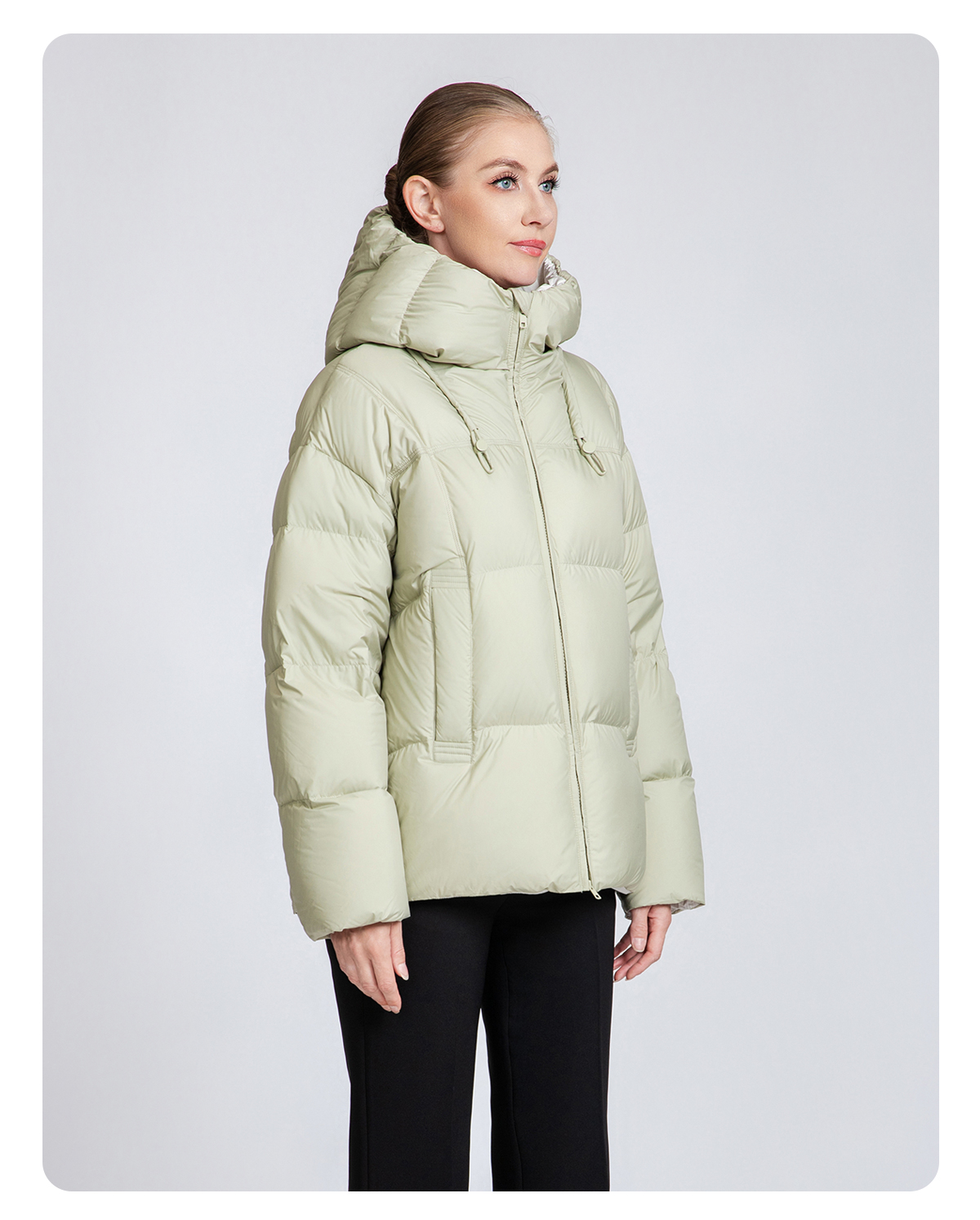 Women's Short Hooded 90% Duck Down Jacket - Comfort Fit