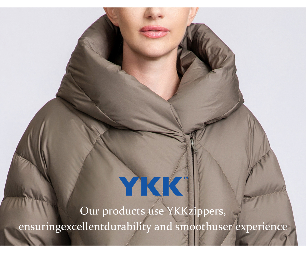 Women's thickened short hooded down jacket.