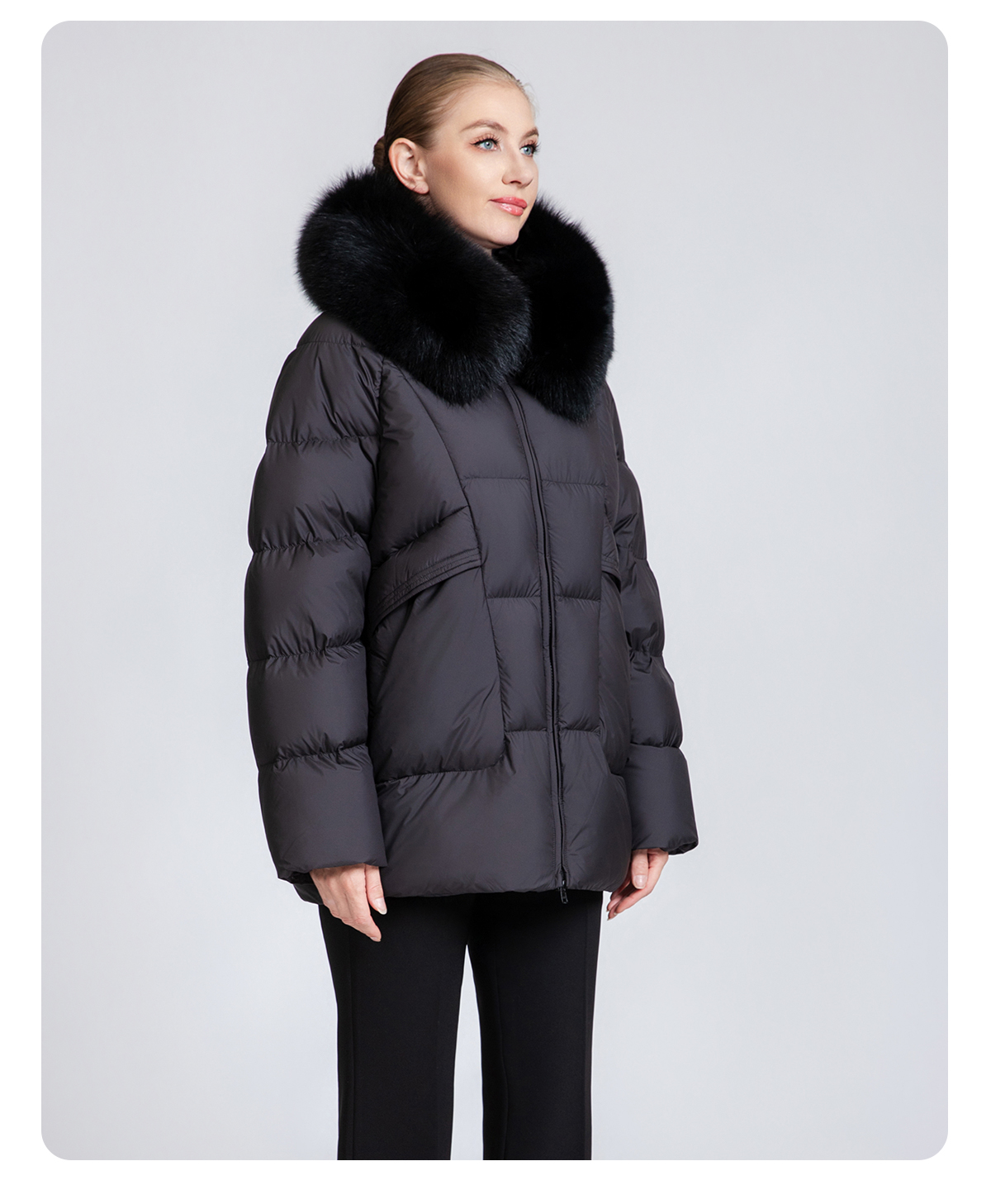 Short down jacketwith fox fur collar