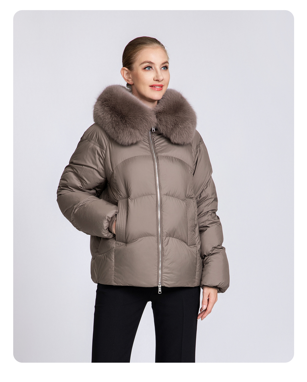 Women's short down jacket with fox fur collar
