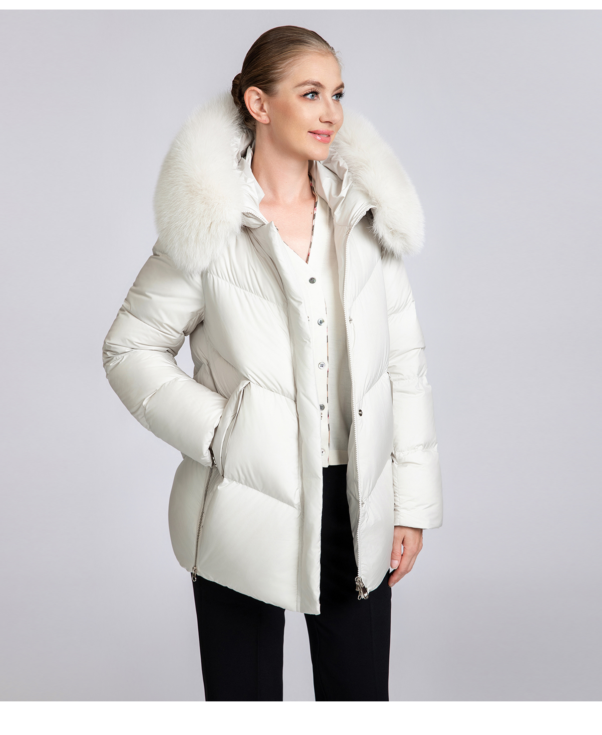 Women's 90% Duck Down Short Puffer Coat with Detachable Fox Fur