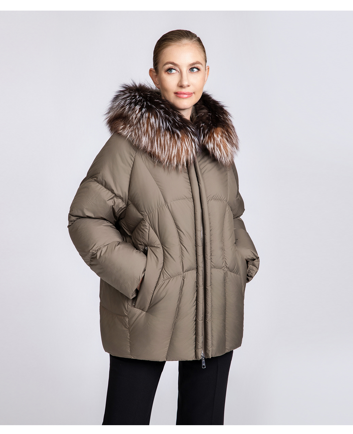 Women's Short Down Coat with Removable Fox Fur Collar