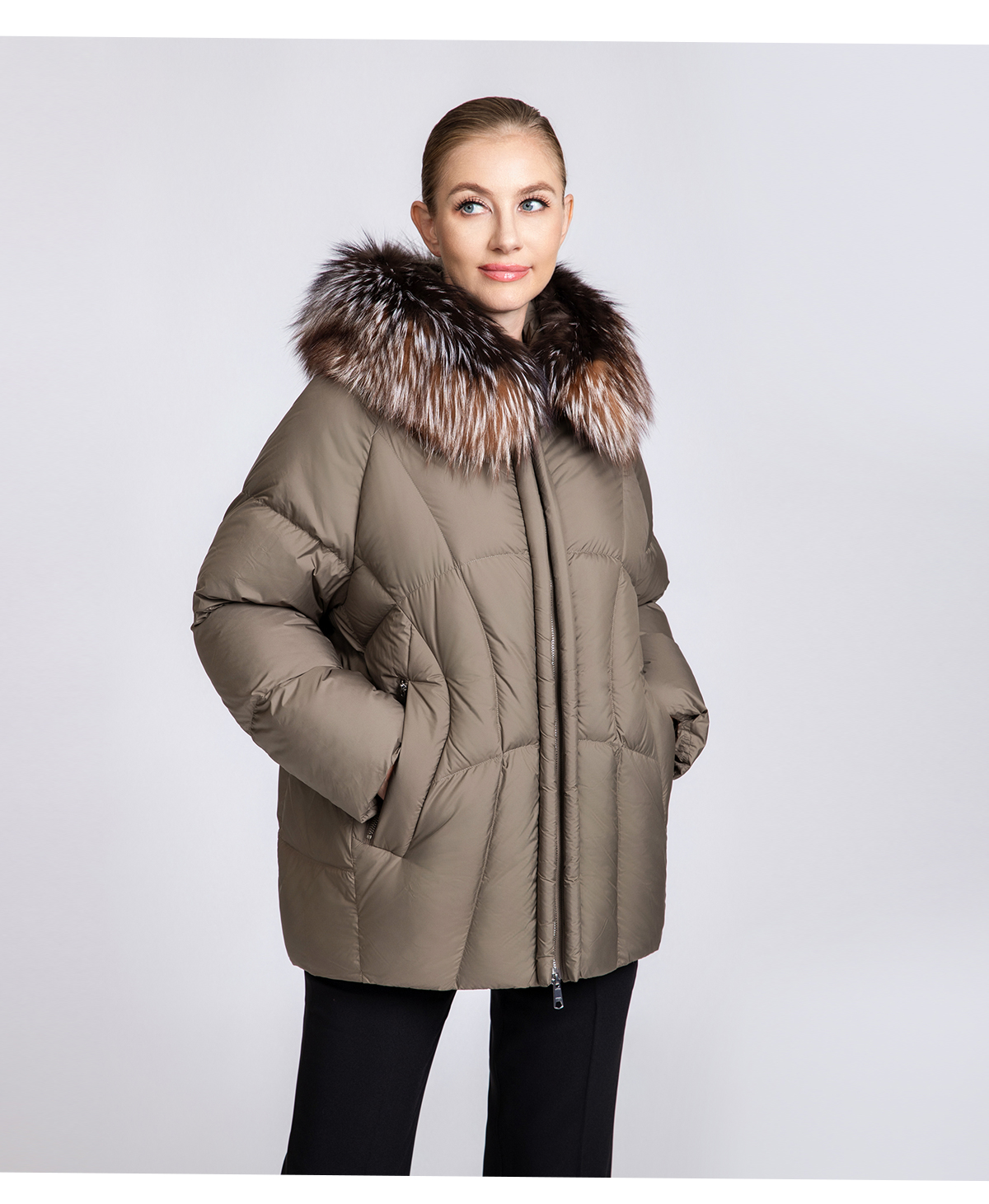 Women's Short Down Coat with Removable Fox Fur Collar