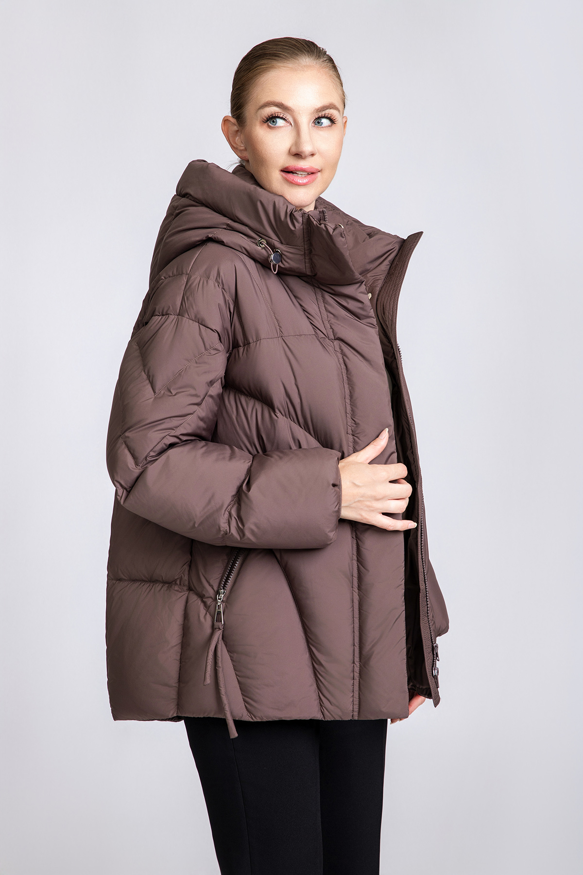 Women's Chevron-Quilted Short Down Puffer Jacket