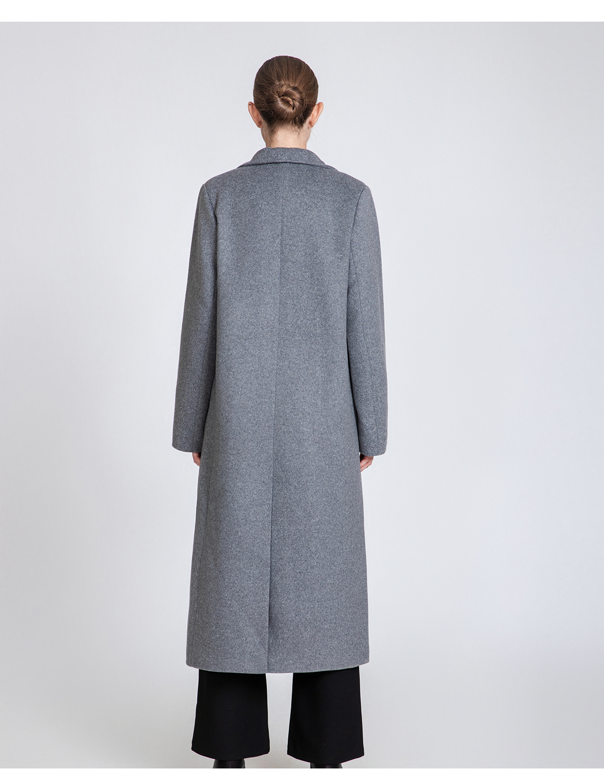 Women's Oversized Lapel Long Wool Coat with Double-Breasted Closure